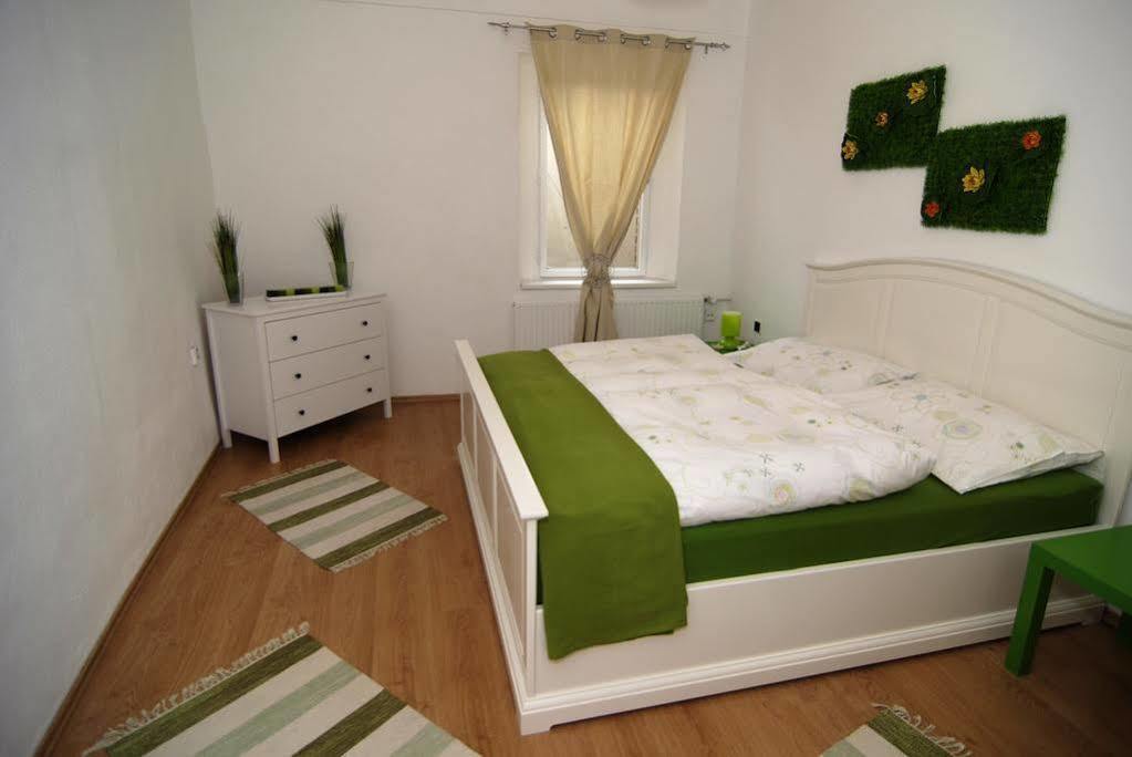 Fontana Pizzeria - Pension Ческе-Будеёвице Экстерьер фото