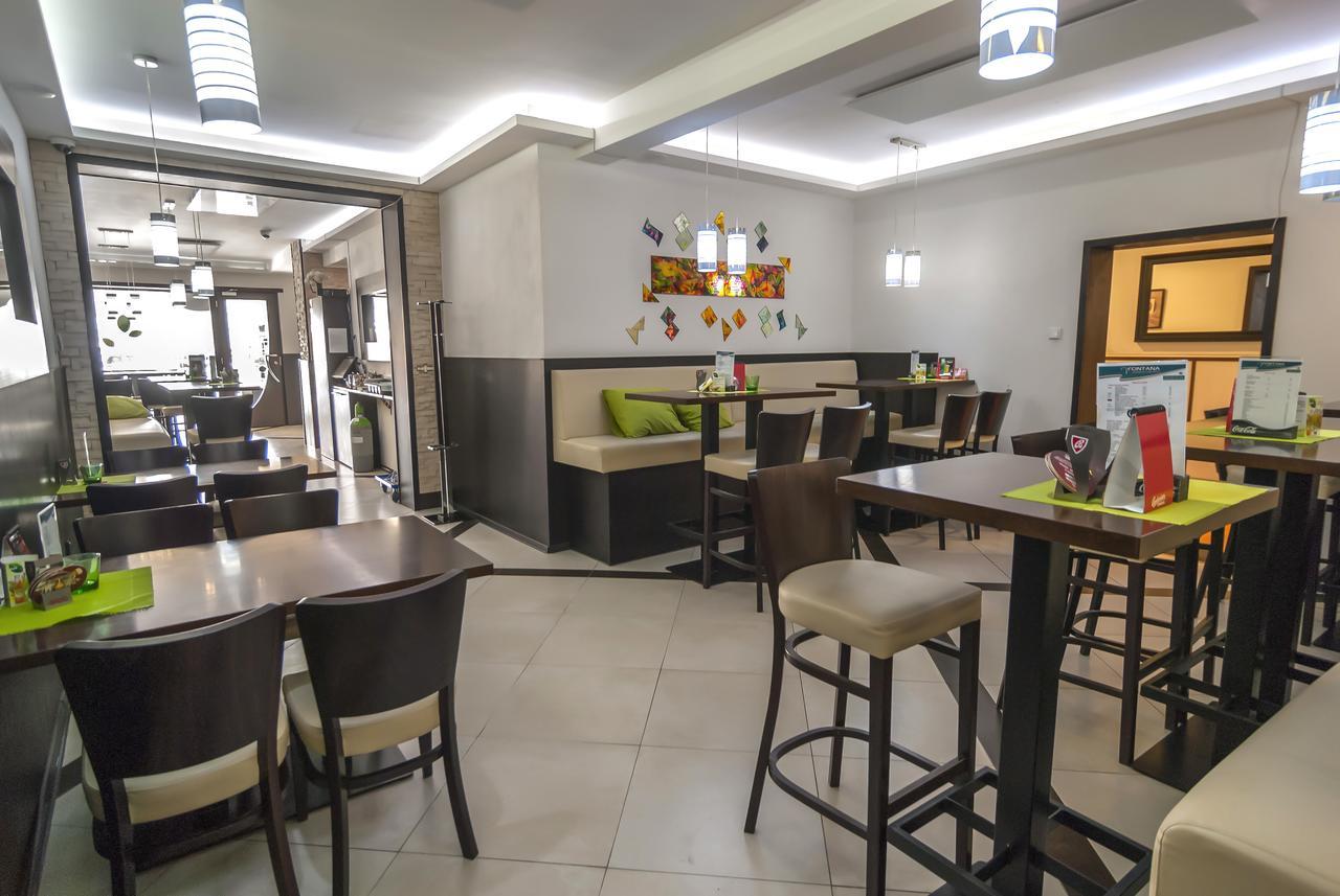 Fontana Pizzeria - Pension Ческе-Будеёвице Экстерьер фото
