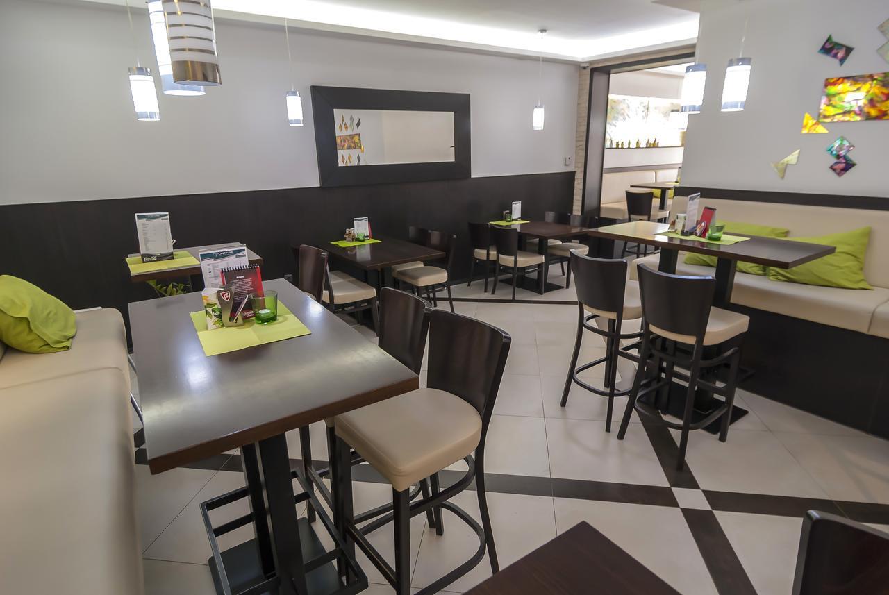 Fontana Pizzeria - Pension Ческе-Будеёвице Экстерьер фото