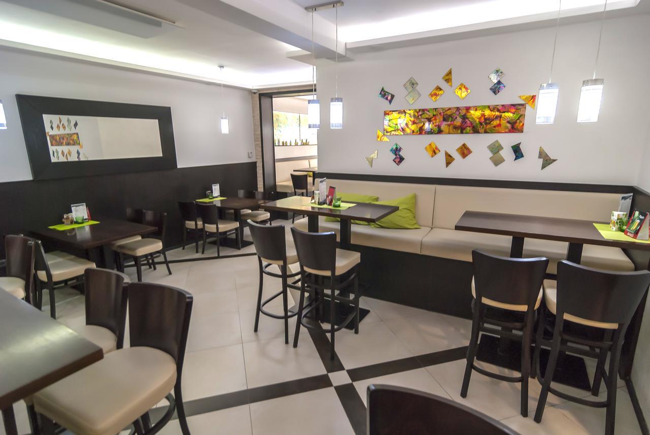 Fontana Pizzeria - Pension Ческе-Будеёвице Экстерьер фото