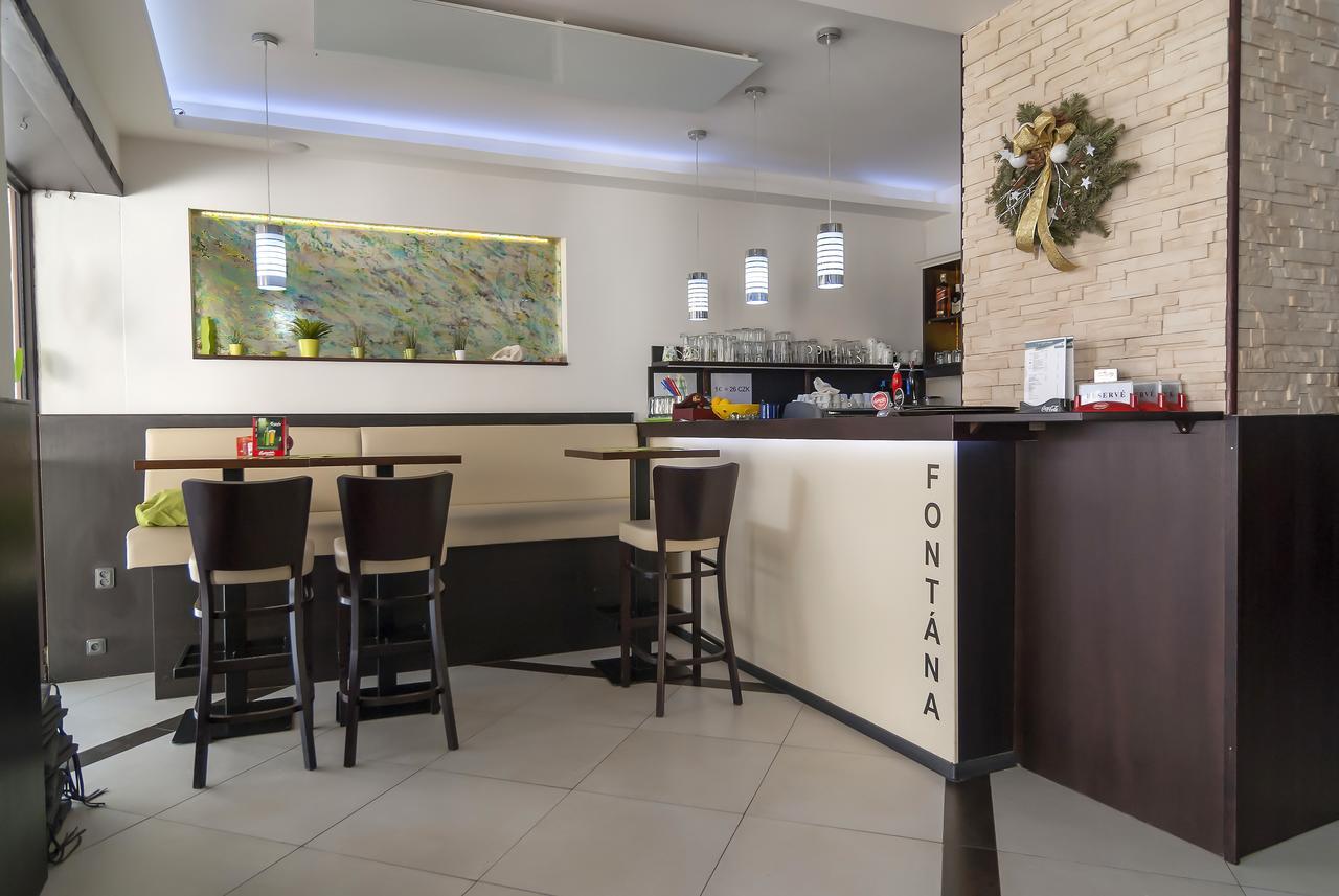 Fontana Pizzeria - Pension Ческе-Будеёвице Экстерьер фото